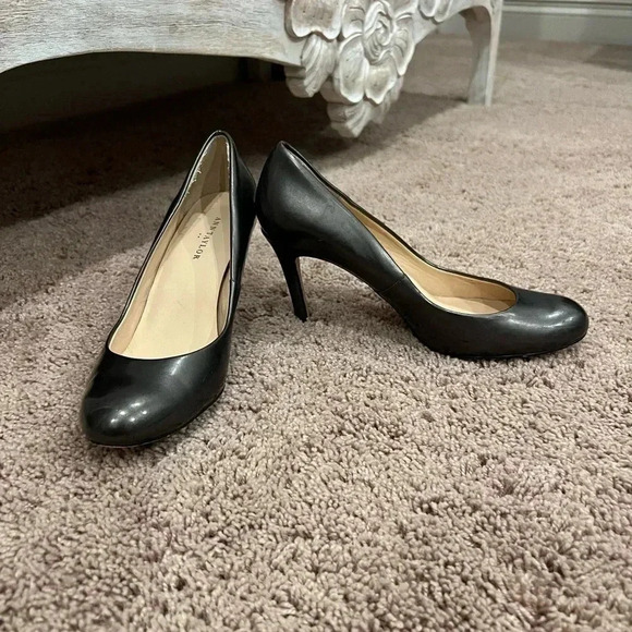 Ann Taylor Shoes - Ann Taylor heels pumps charcoal gray faux patent leather 6.5 in dress shoes